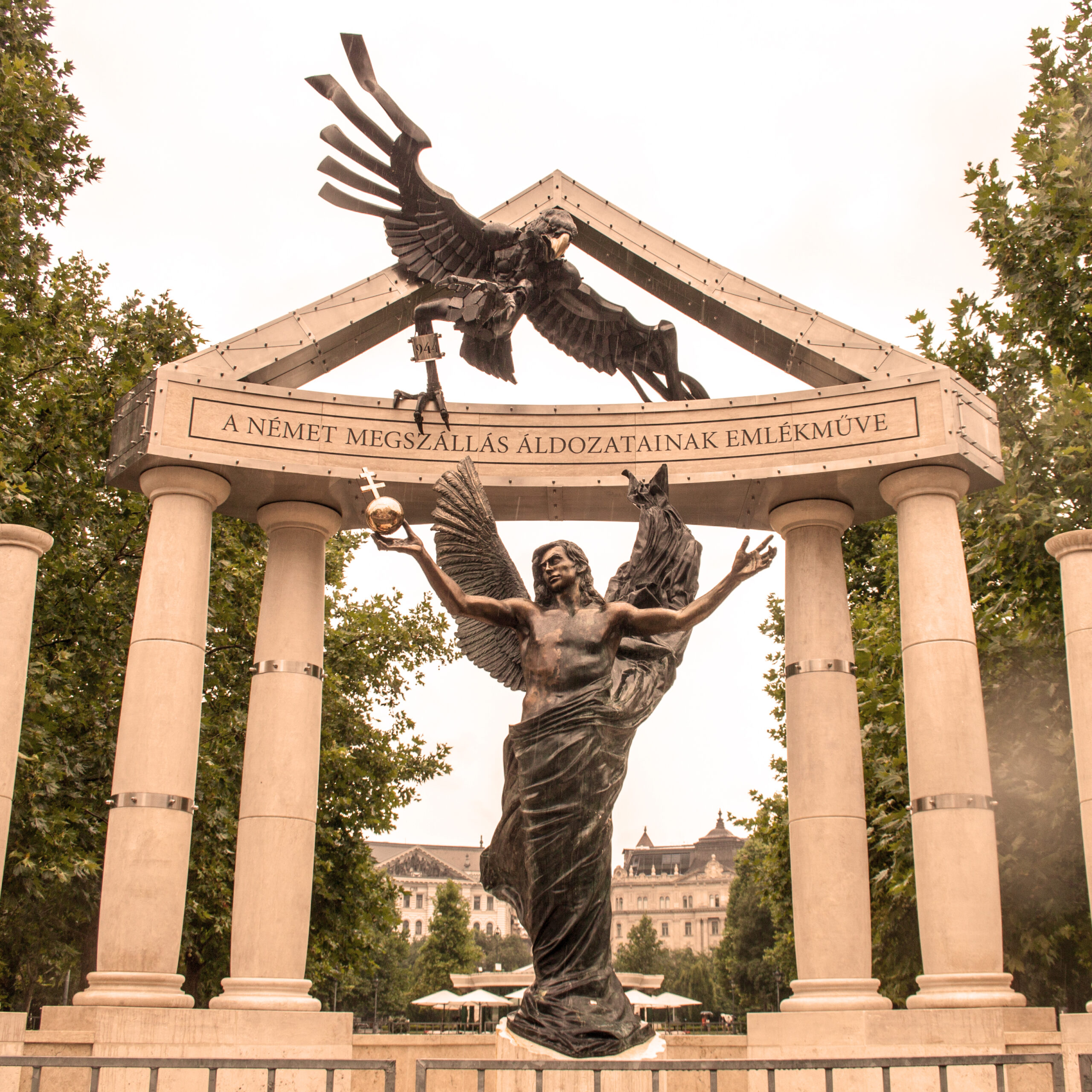 Monumento a la Ocupación Alemana en la Plaza de la Libertad